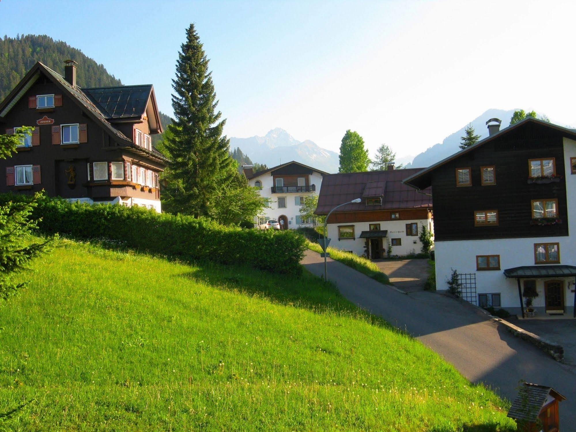 Hotel Riezler Hof Riezlern Exterior foto